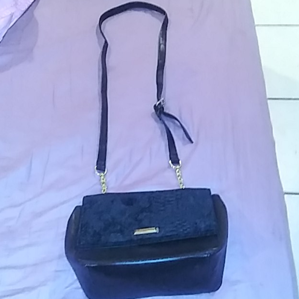 Black Tahari purse